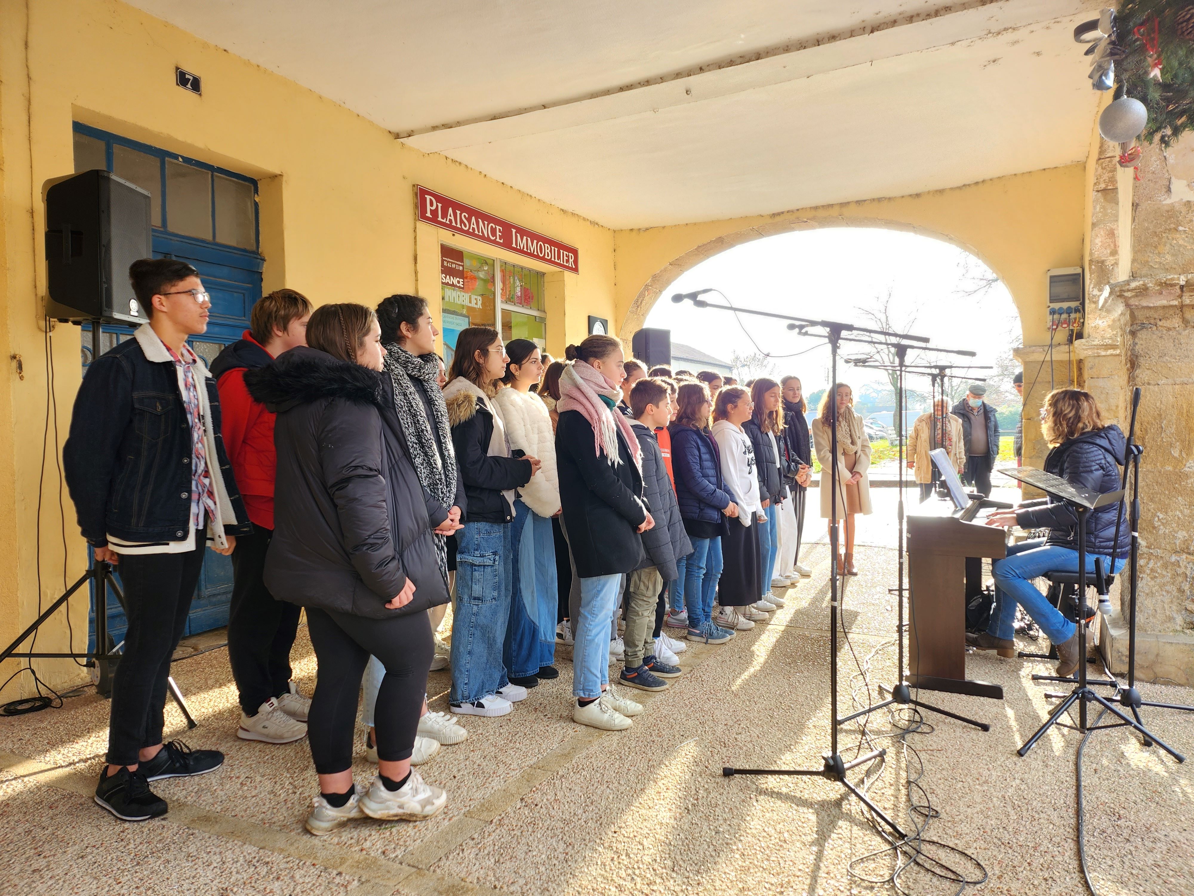 Alexis chante à la Chorale du Collège